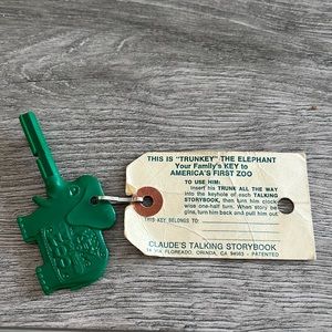 Vintage Trunkey the elephant Philadelphia Zoo key